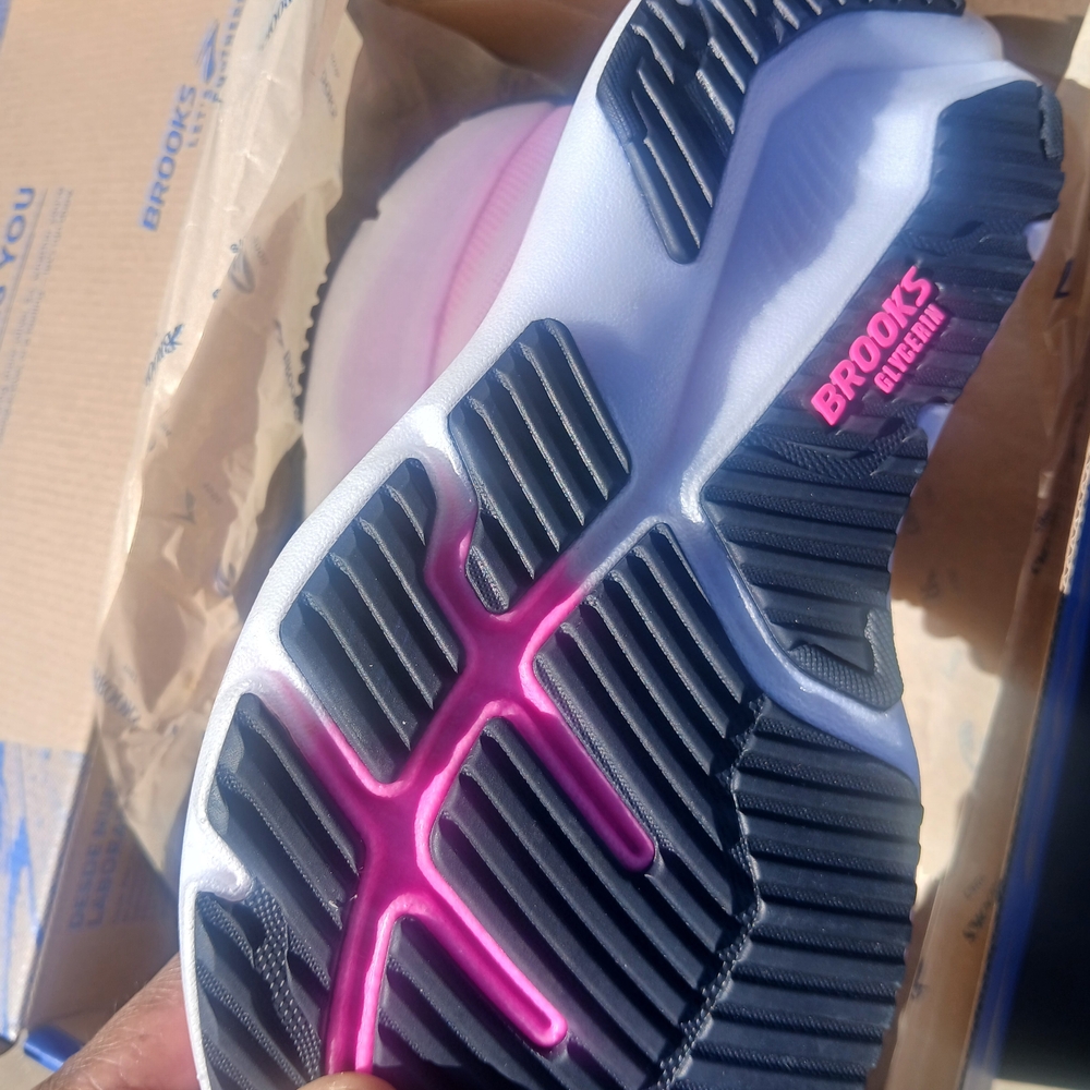 Brooks Women's Pink Running Shoes - Picture 13 of 13
